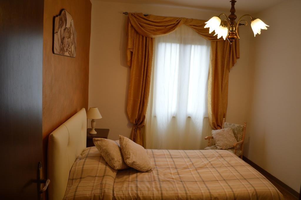 Apartament La Piccola Loggia Torrita di Siena Pokój zdjęcie